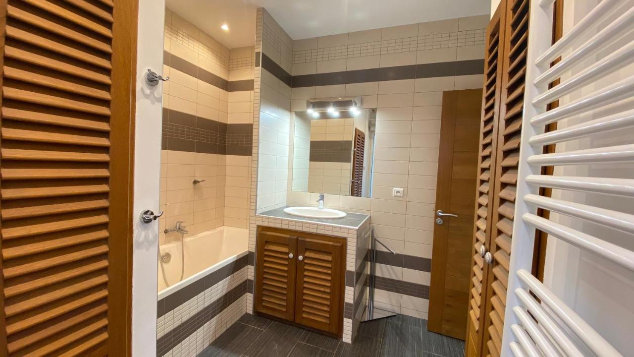 T3 De 140M2 Pour 7 Pers- Extra Centre Ajaccio - A 5 Min A Pied Des Plages - Classe 5 Etoiles - Casa Di Artisti المظهر الخارجي الصورة