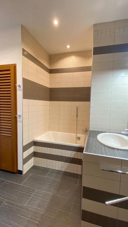 T3 De 140M2 Pour 7 Pers- Extra Centre Ajaccio - A 5 Min A Pied Des Plages - Classe 5 Etoiles - Casa Di Artisti المظهر الخارجي الصورة